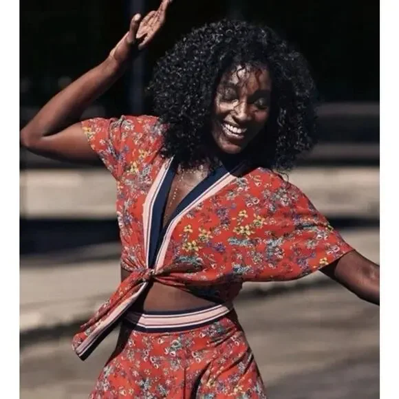 NWT Alice & Olivia Lydia Tie Front Scarf Print Crop Top SzM Versatile Trendy Fun - Picture 14 of 14